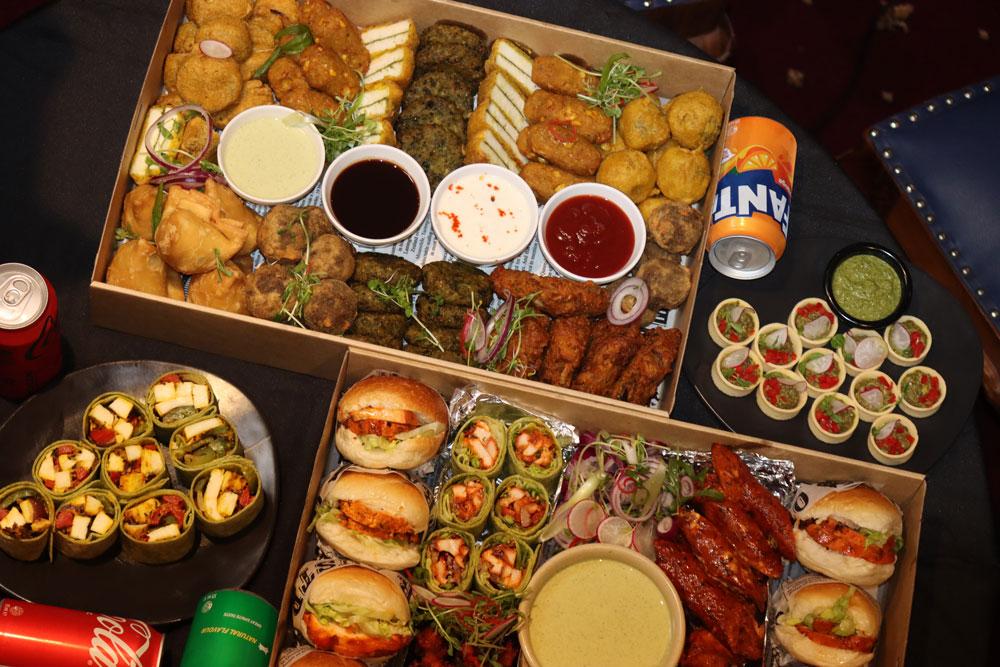 Mixed Platter Box (30 Items)